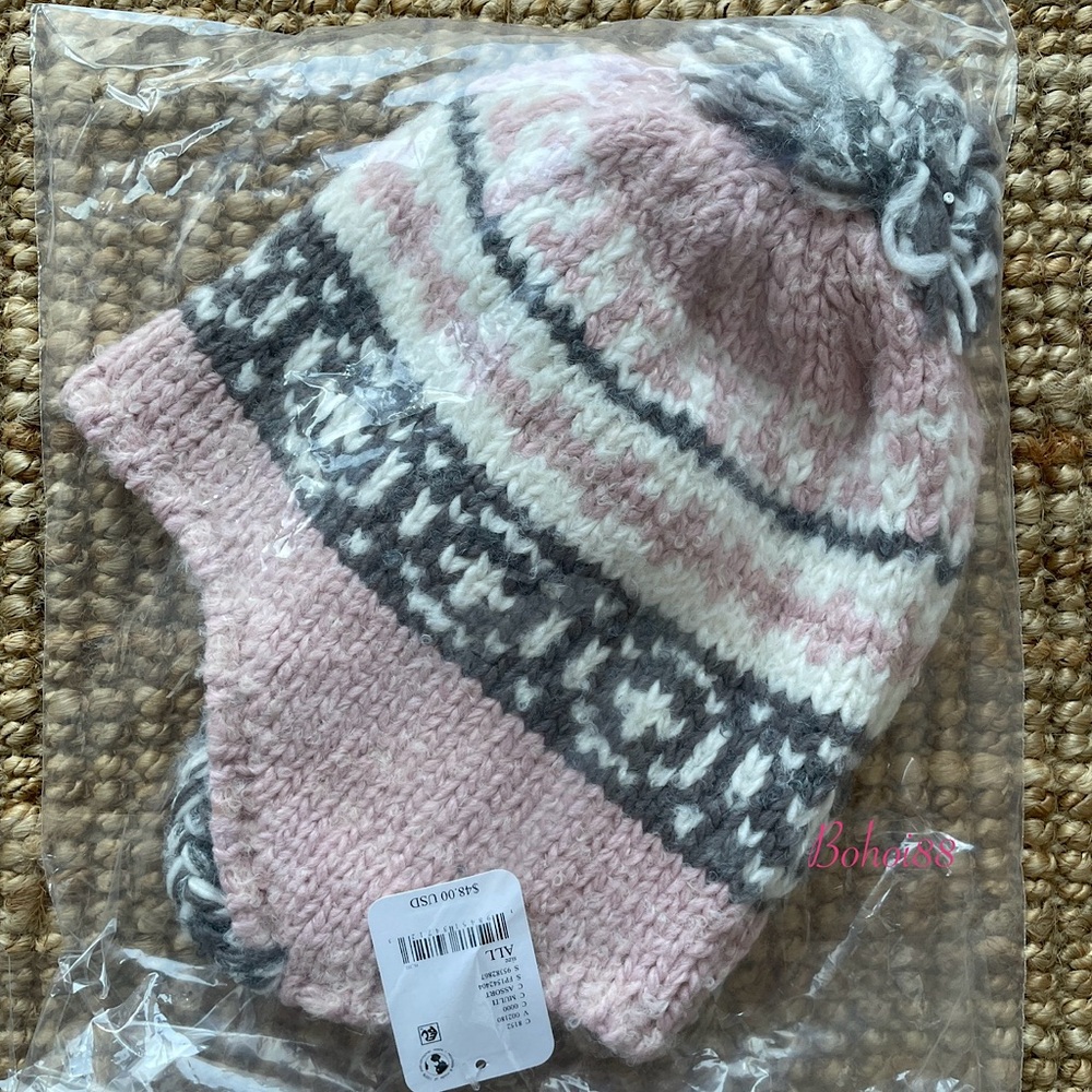 NEW Free People Pom Knit Beanie - Picture 7 of 13